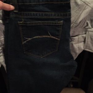Ana jeans